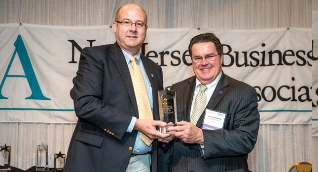 An Overview of the 2014 REIT Annual Awards for Excellence Winners Community Service Award